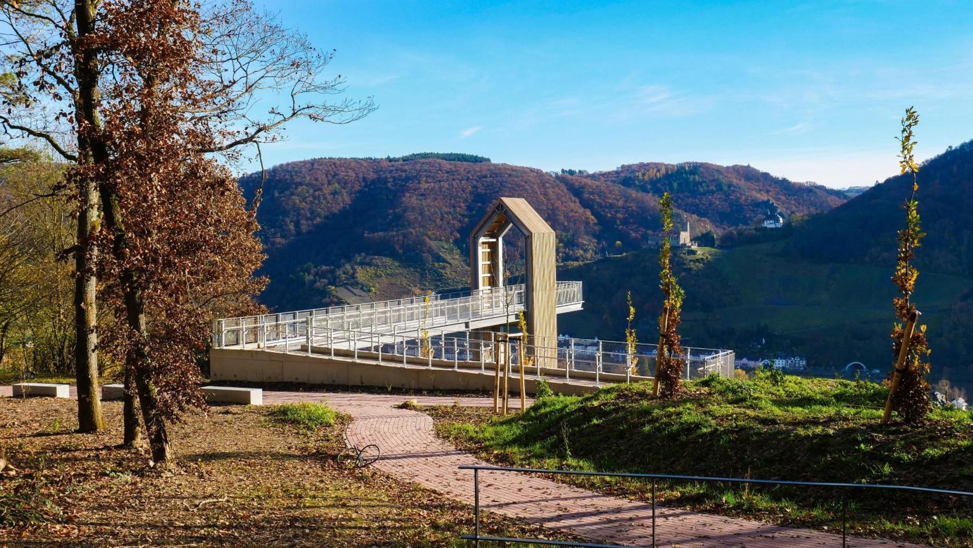 Wein- Und Gaestehaus Genetsch Lieser Exterior foto
